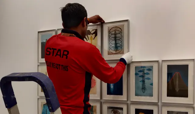 Star Worldwide Group fine art handling in action
